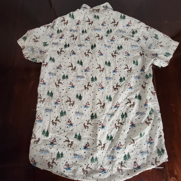 Free Planet Christmas Theme White Button Down Shirt Adult Size Small - Picture 10 of 16